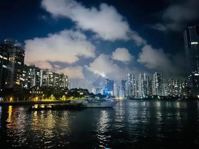 党中央这一重大决策部署,有何深意?